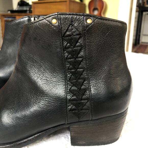 Clarks Maypearl Fawn Fashion Leather Ankle Boot Women’s Size 7 Western Moto Boho - Picture 2 of 15